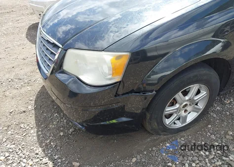 2008 Chrysler Town & Country Touring z USA, uszkodzony, nr VIN 2A8HR54P48R792421